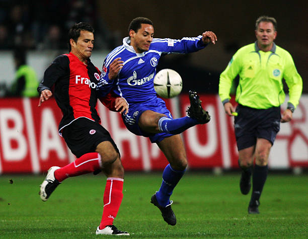 更强的身份 更强的身份